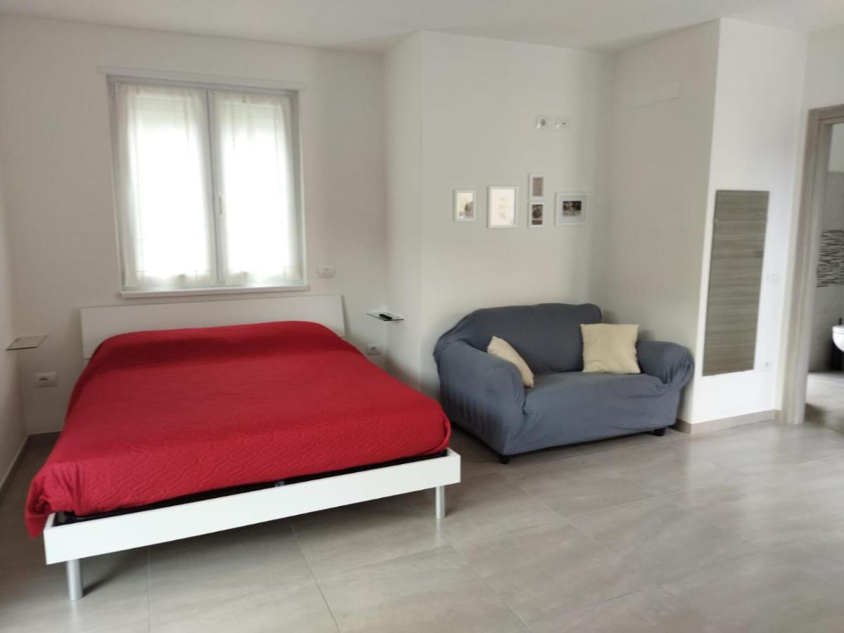 Riva'S Slim House 2 Apartman Kültér fotó