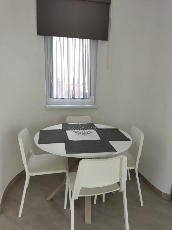 Riva'S Slim House 2 Apartman Kültér fotó